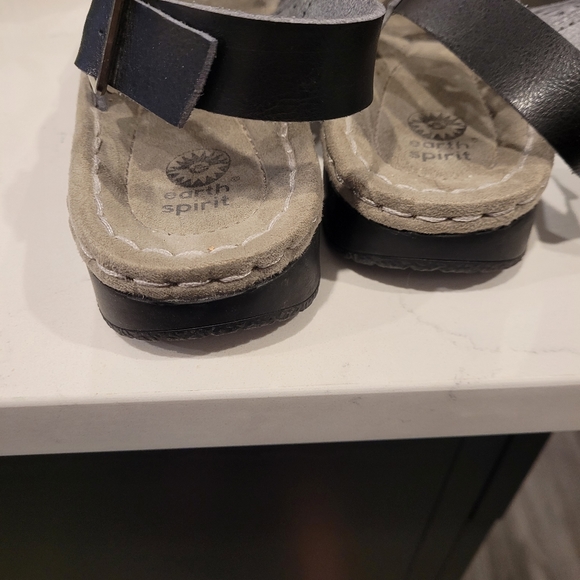 Earth Spirit Sandals - black, size 9 - Picture 4 of 6